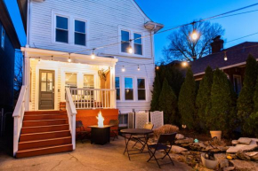 Luxe Highlands Home! King BR~Fire Pit~Yard Games